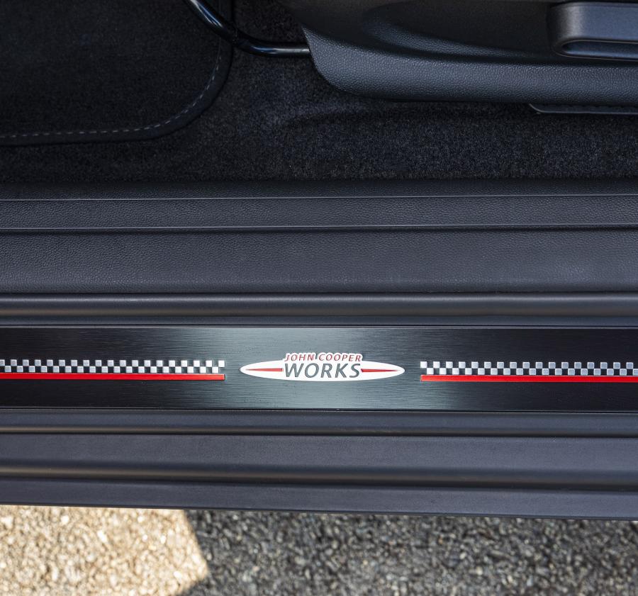 Логотип Mini John Cooper Works Clubman (F54) 2019 года  (LA) (фото 36 из 41)